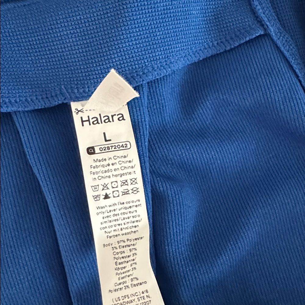 Halara Adjustable Strap Button NWT
Multiple Pocke… - image 8